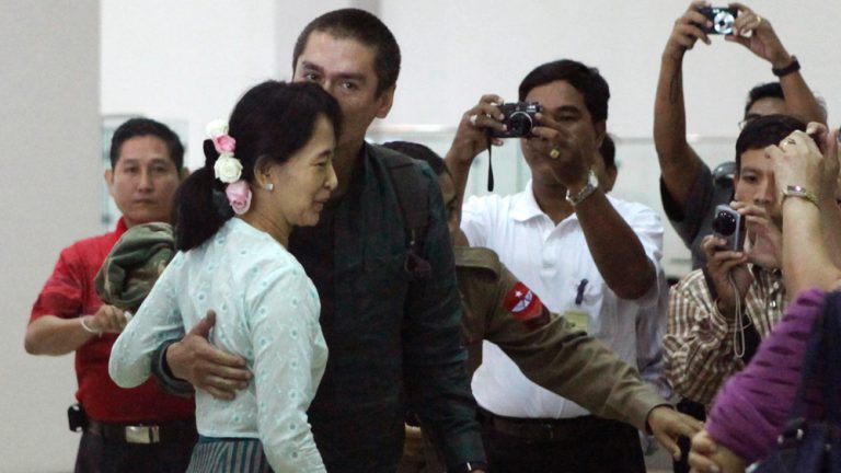 Image: Aung San Suu Kyi’s second son visits mother in Myanmar